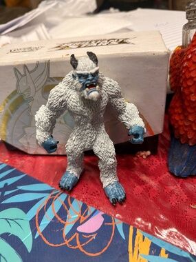 Schleich Eldrador Creatures, Mythical Creature Monster Toys for Kids, Ice Monste